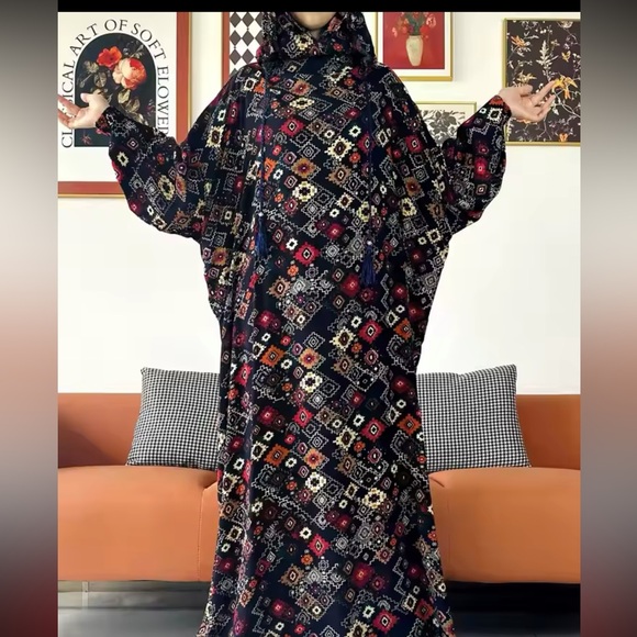 Abaya dress one size with integrated double hood - Picture 2 of 6
